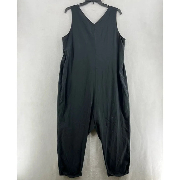 Ingrid & Isabel Maternity Jumpsuit Women's Sz M Black V-Neck Zip Front Stretch - Picture 2 of 11